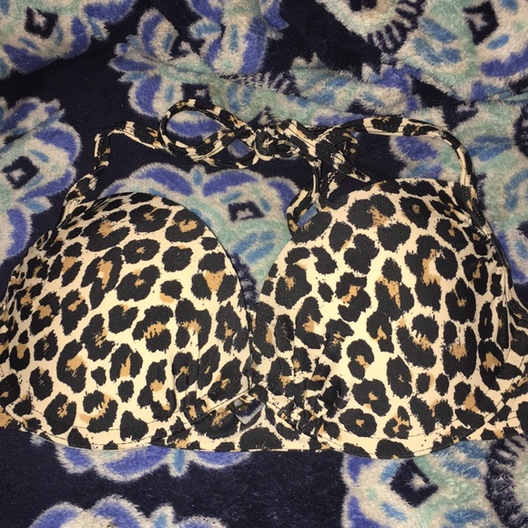 Two piece bathing suits - Picture 2 of 3